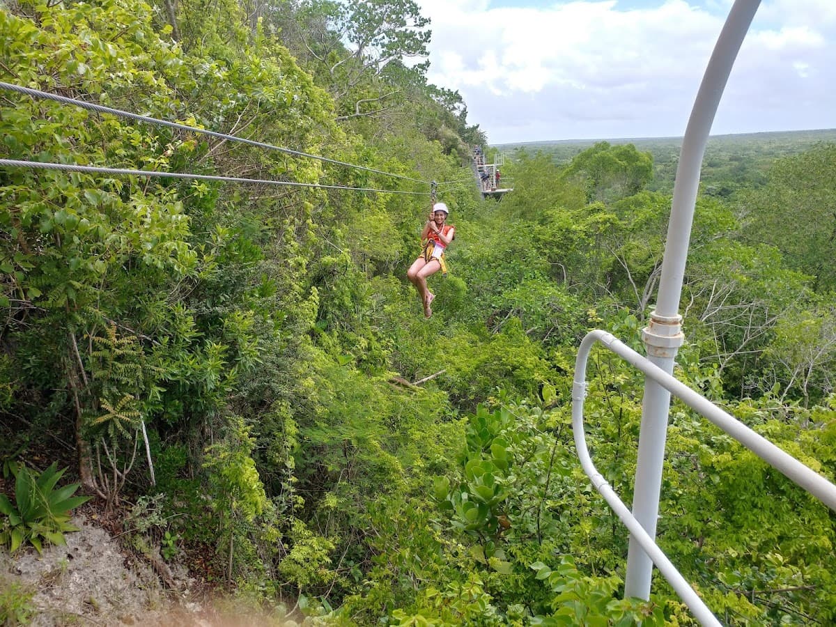 Hoyo Azul Excursions - Imagen 3
