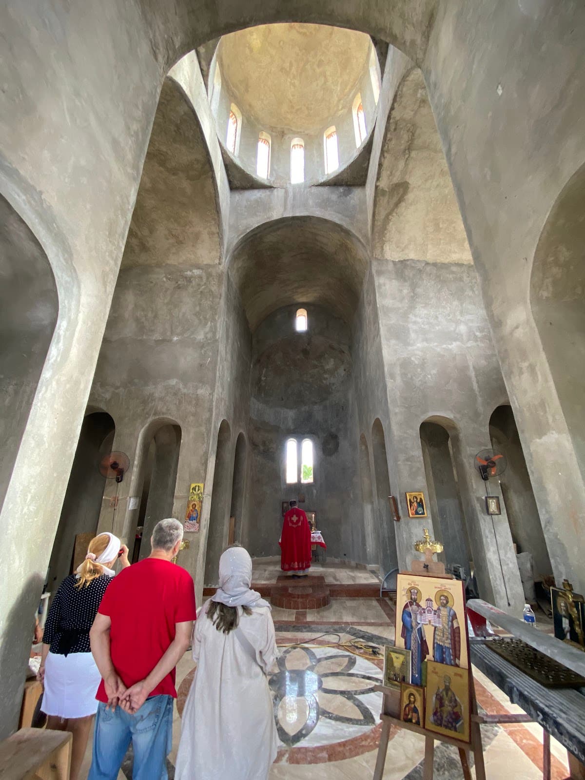Serbian Orthodox Church - Transfiguración del Señor Jesús Cristos - Imagen 2