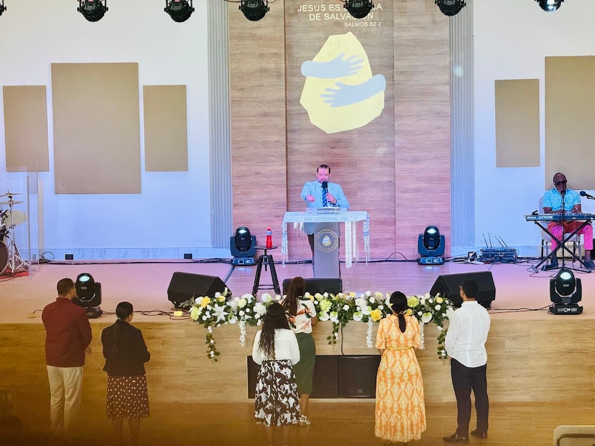 Templo Ministerio Refugiando vidas con Jesús - Imagen 1