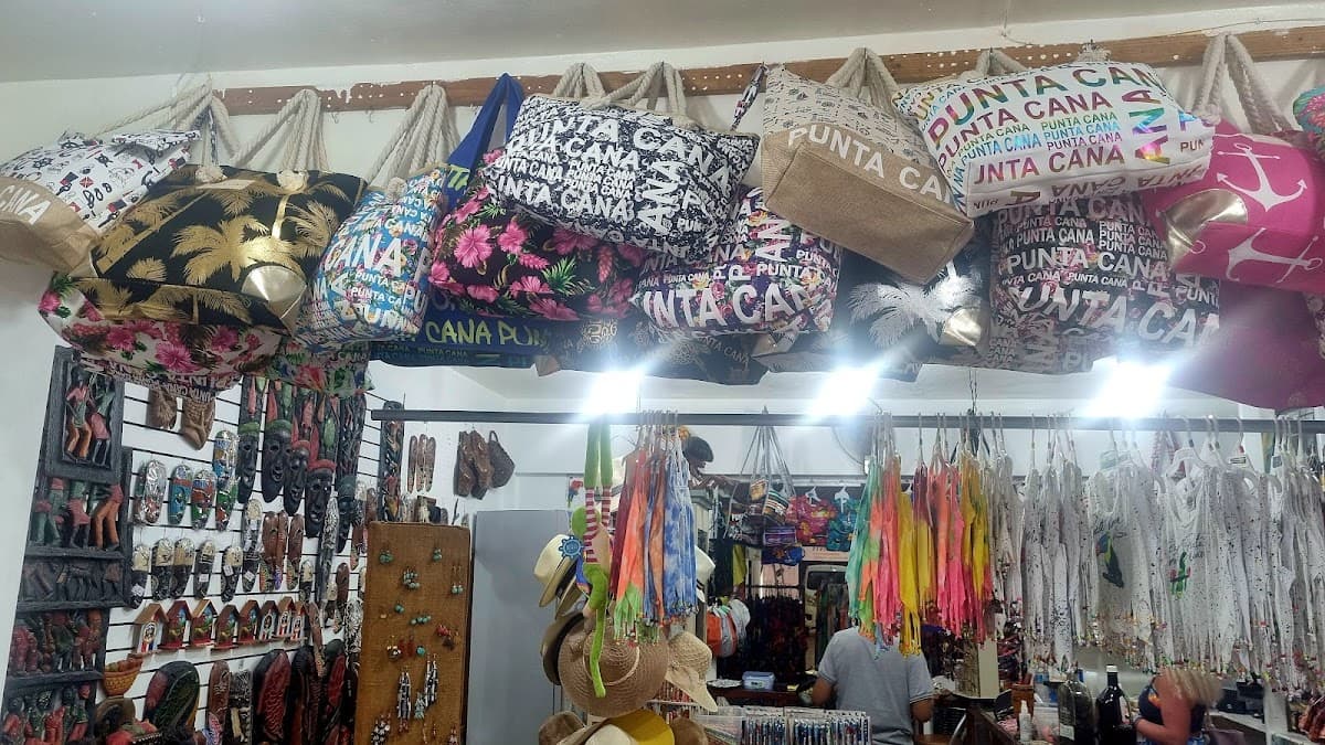 Julio Gift Shop #16 - Imagen 1