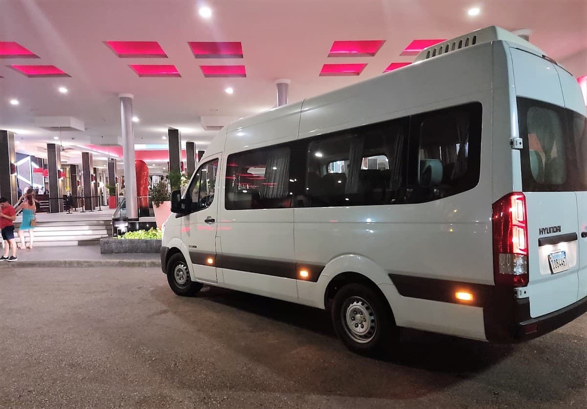 OSCAR TRANSFERS - Your Driver at Punta Cana - Imagen 3