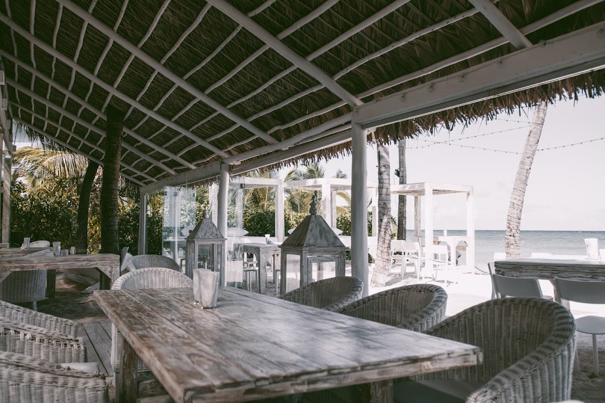 ZOHO BEACH CLUB PUNTA CANA - Imagen 1
