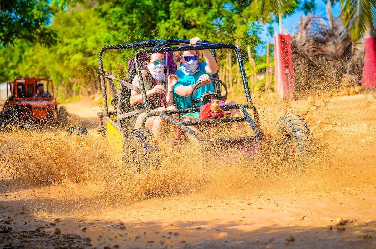 Tropical Thrills DR - Imagen 1