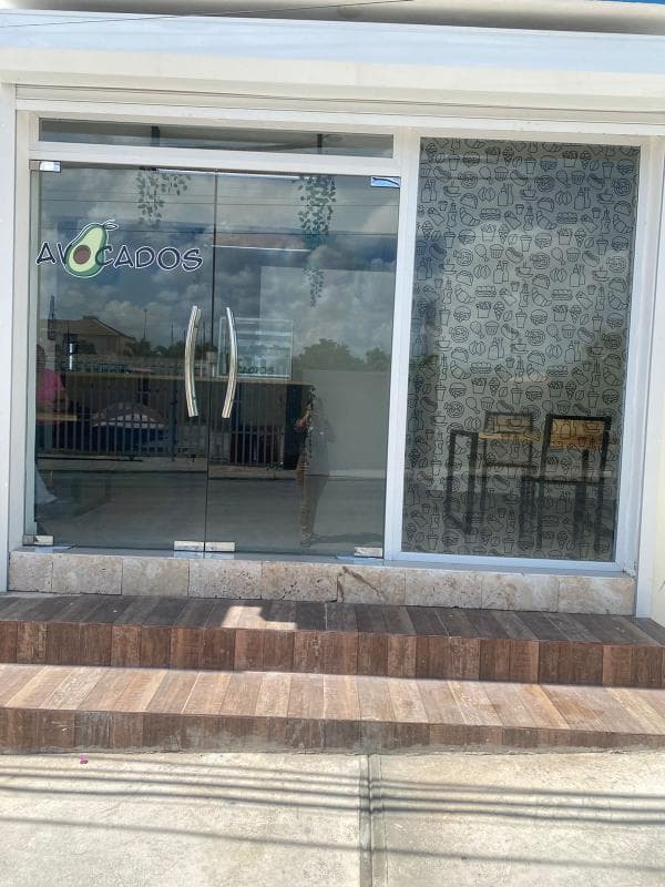 Avocados Café - Imagen 1