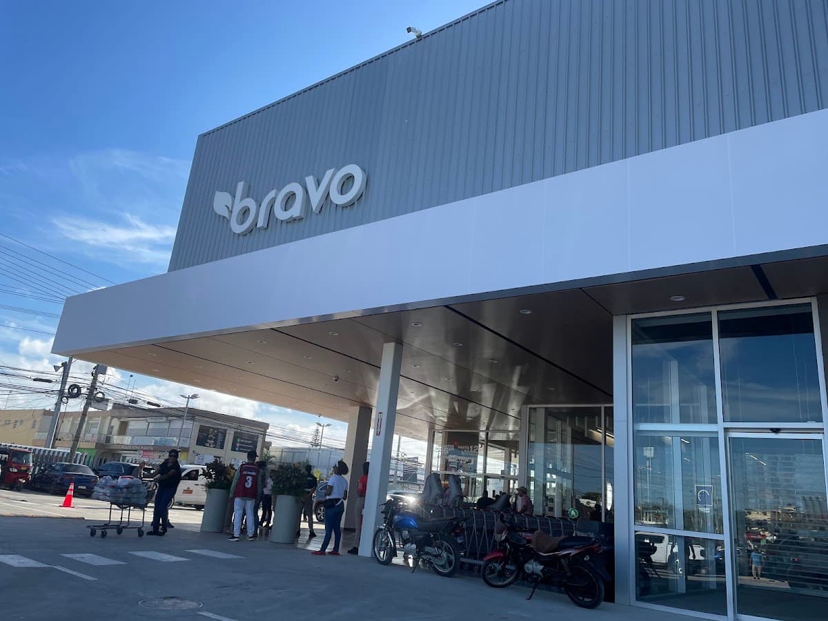 Supermercados Bravo Higüey - Imagen 1