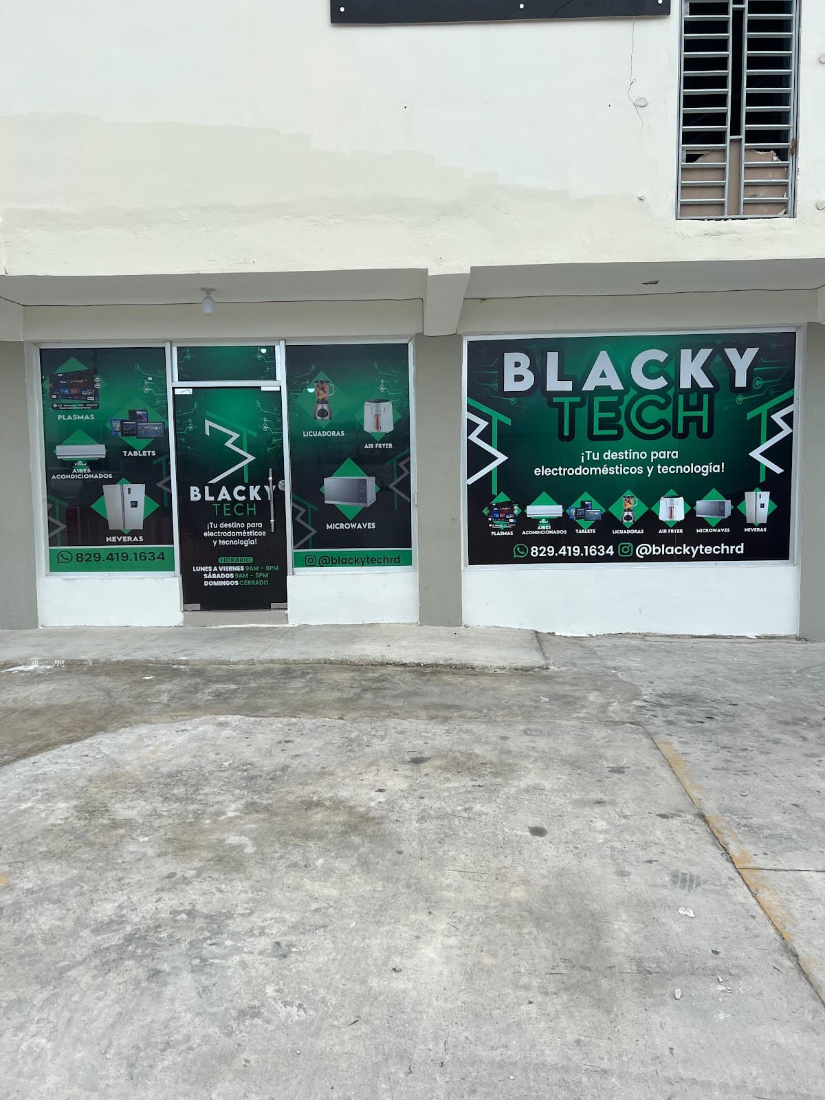 BLACKY TECH - Imagen 1