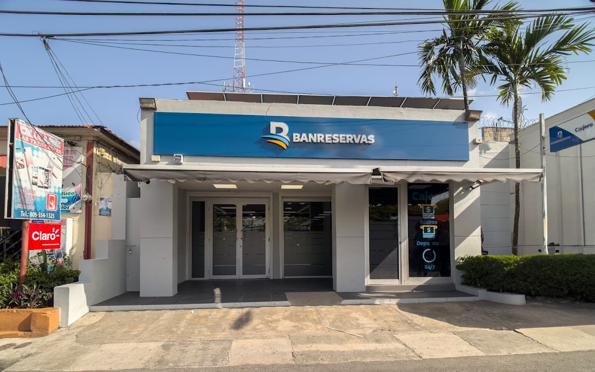 BanReservas Boulevard - Imagen 1