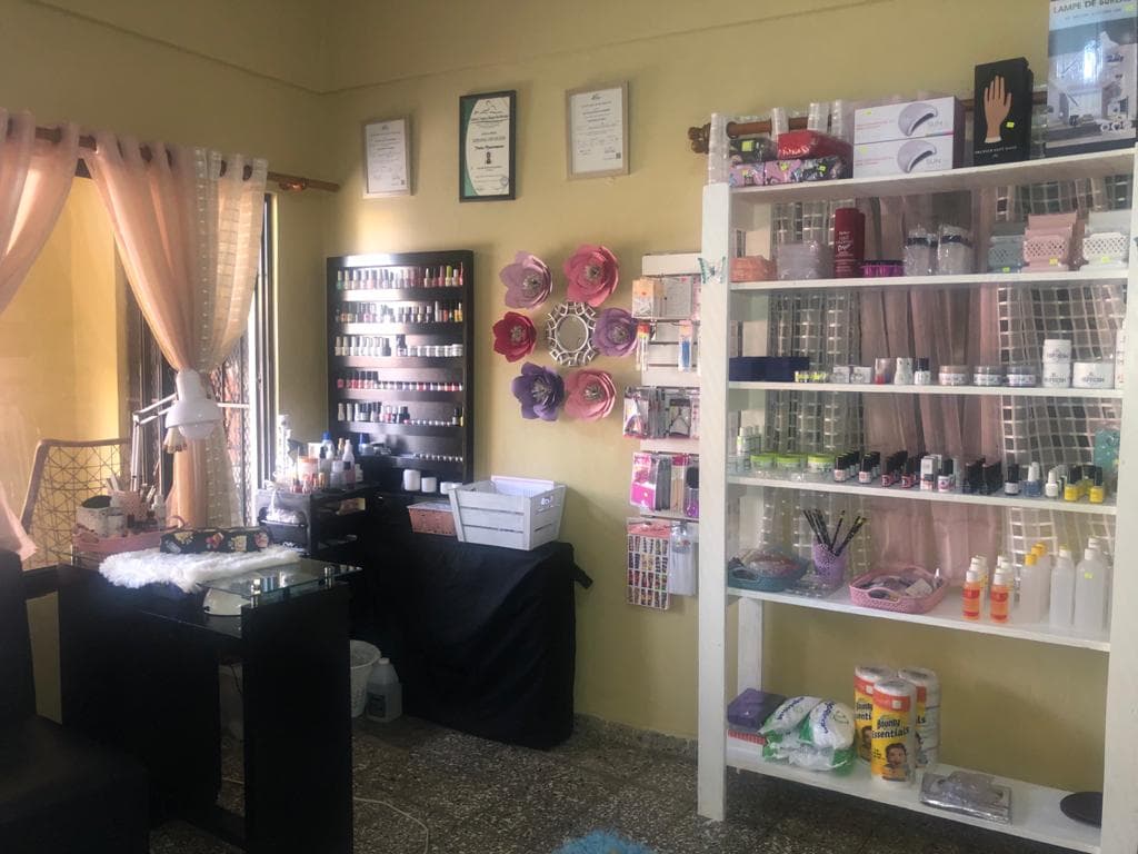 ADA nails & SUPPLY - Imagen 1