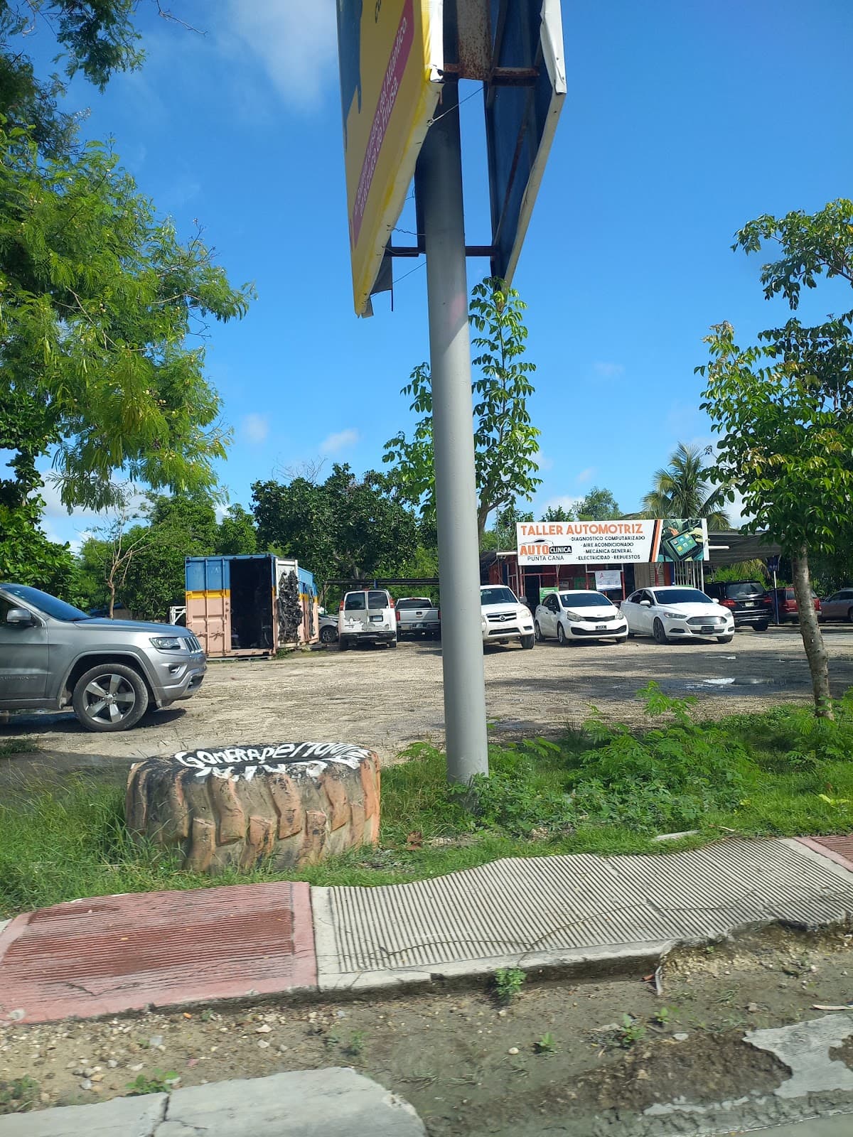 Auto Clínica Punta Cana - Imagen 1