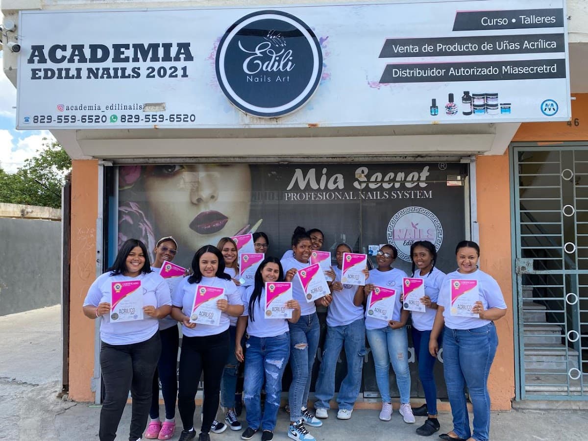 Academia Edili Nails 💅🏻 - Imagen 1