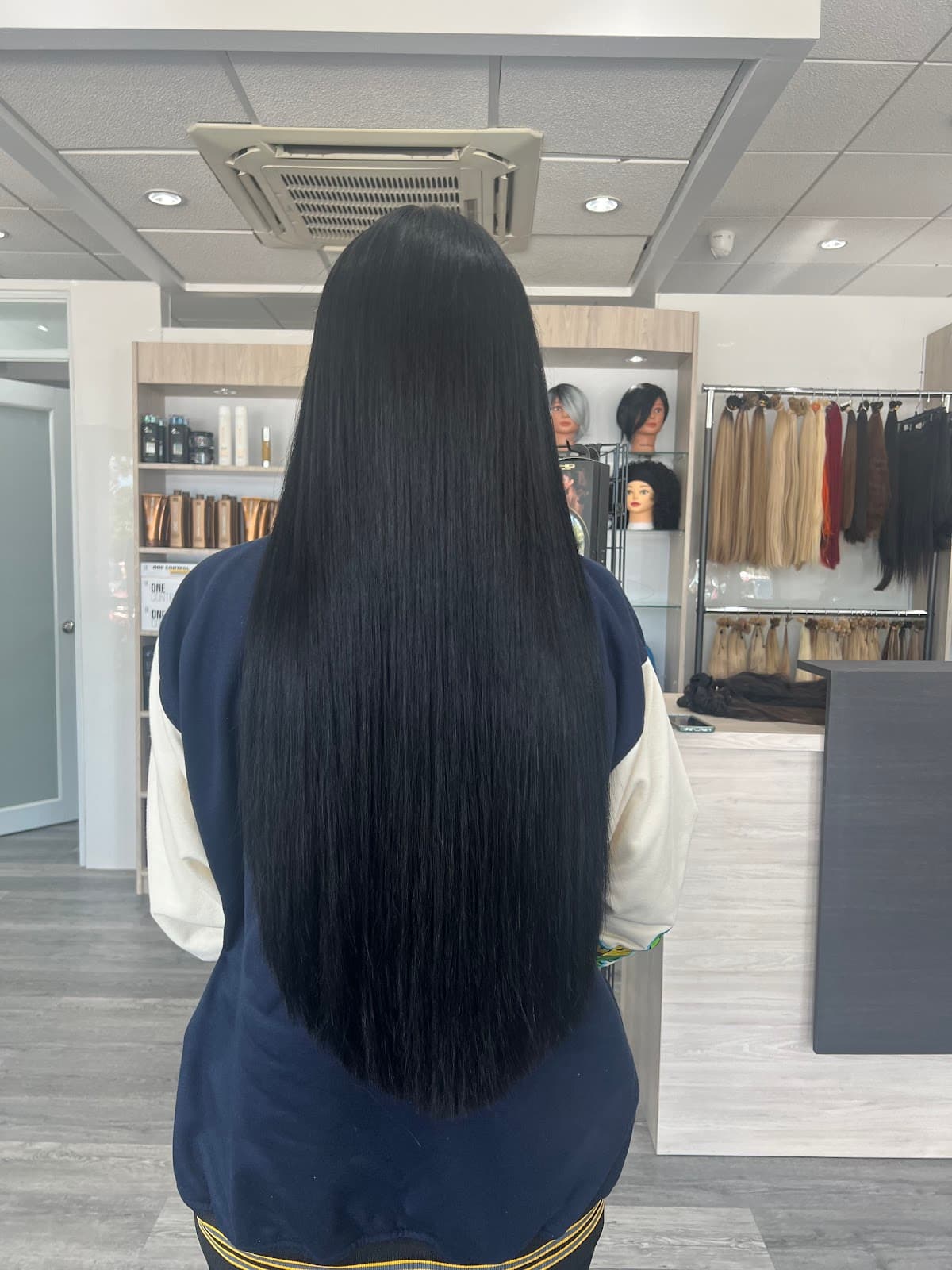 Emily Beauty Salon & Hair Extension Center - Imagen 3