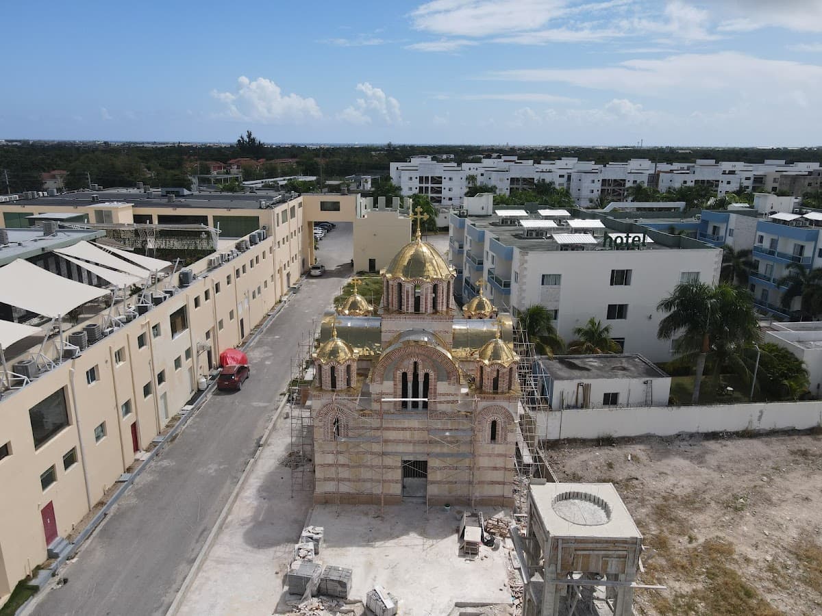 Iglesia techo dorado - Imagen 2