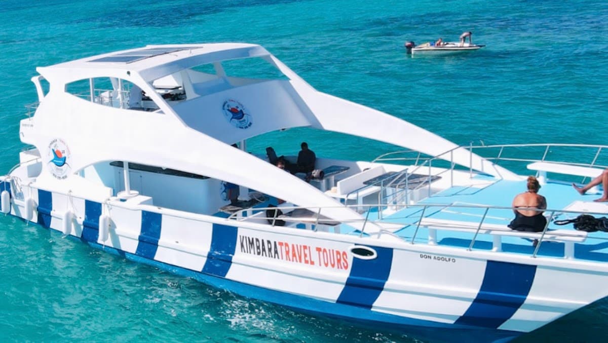 VIP Private Yacht Kimbara Travel - Imagen 1