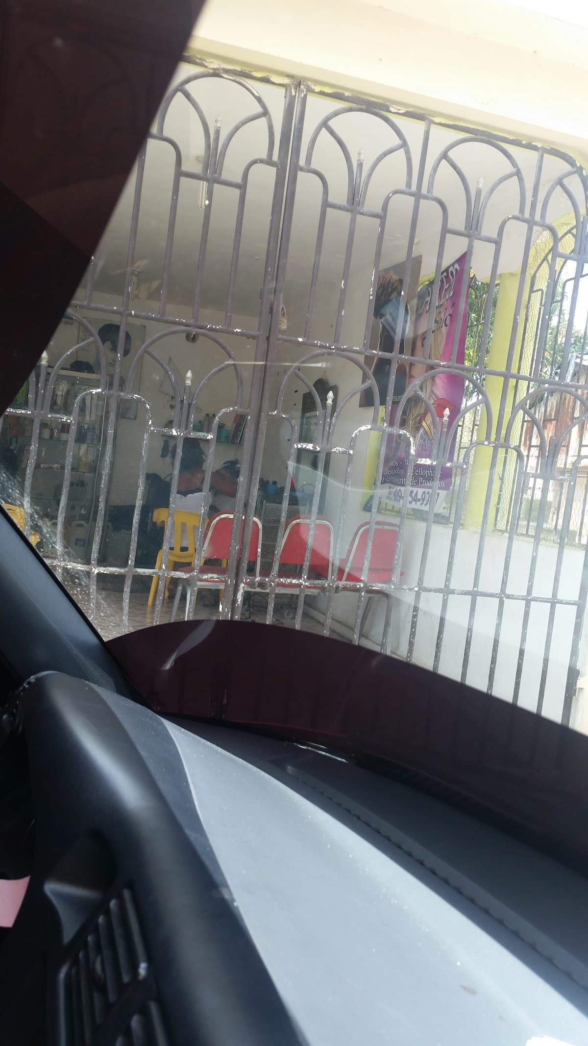 Salon Karen Jpd Higuey - Imagen 1