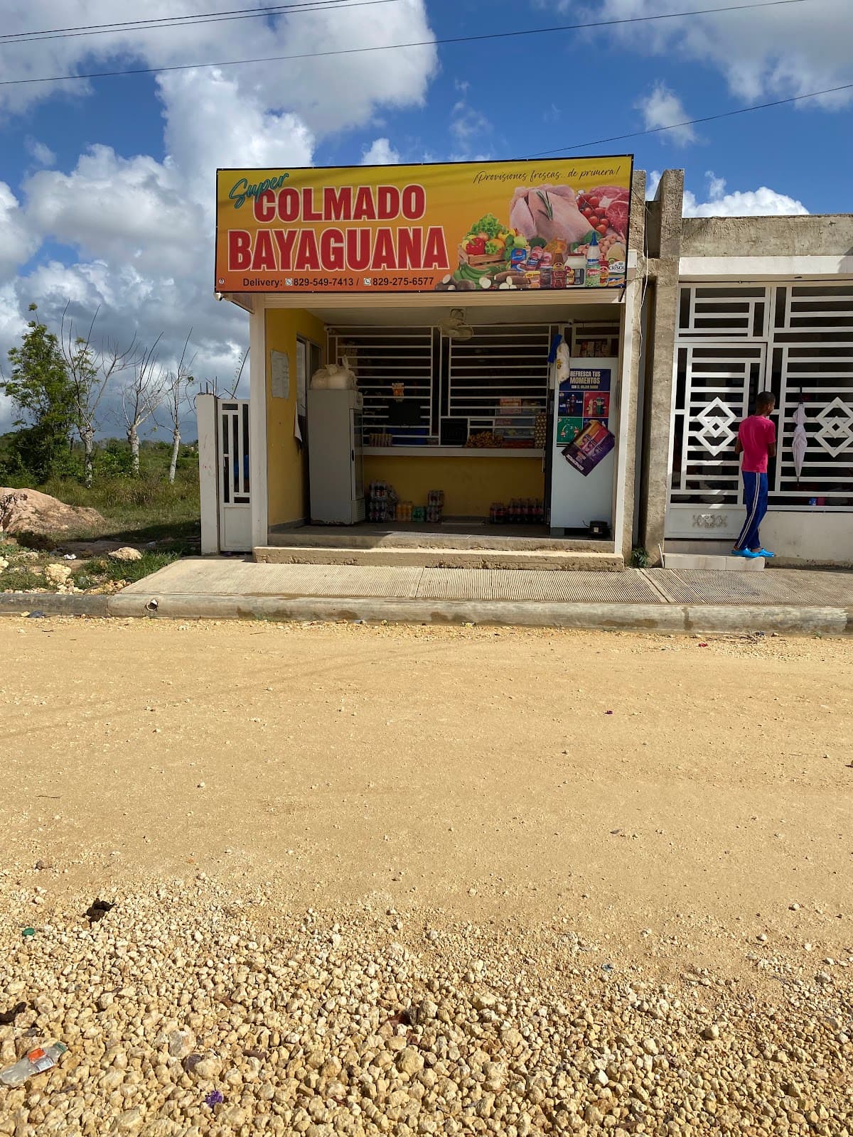Super colmado y pollera bayaguana - Imagen 1