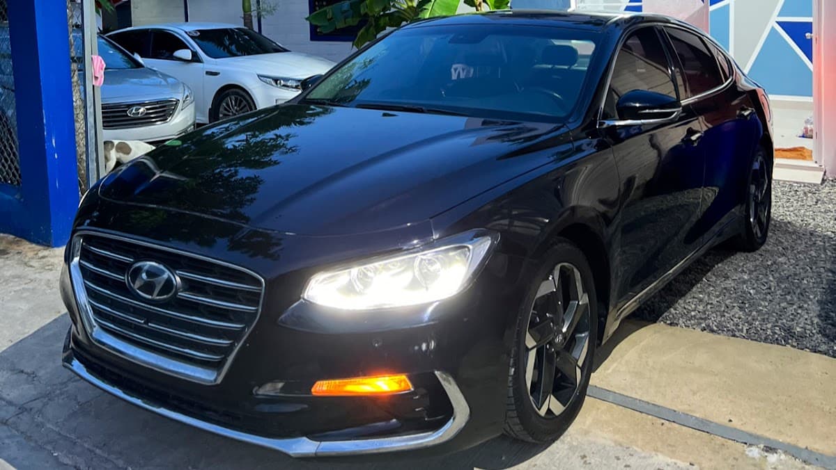 KM5 Auto Import & Rent Car - Imagen 1