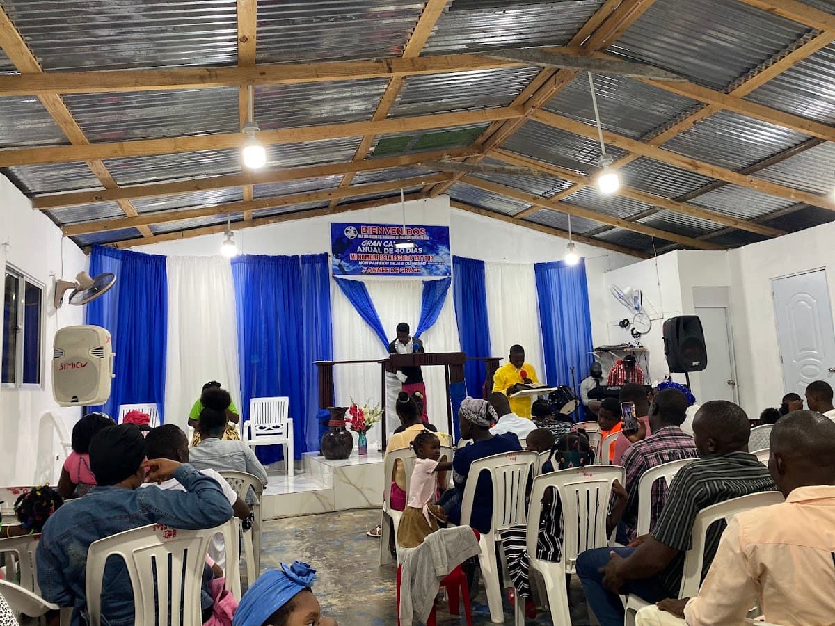 Segunda Iglesia del Ministerio Internacional Cristo Vive - Imagen 2