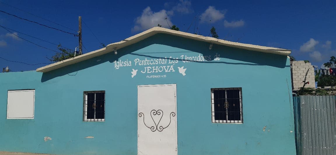 1Ra Iglesia Pentecostal Los Vencedores de Jehová Pastora Lenny Mercedes de Nova - Imagen 2