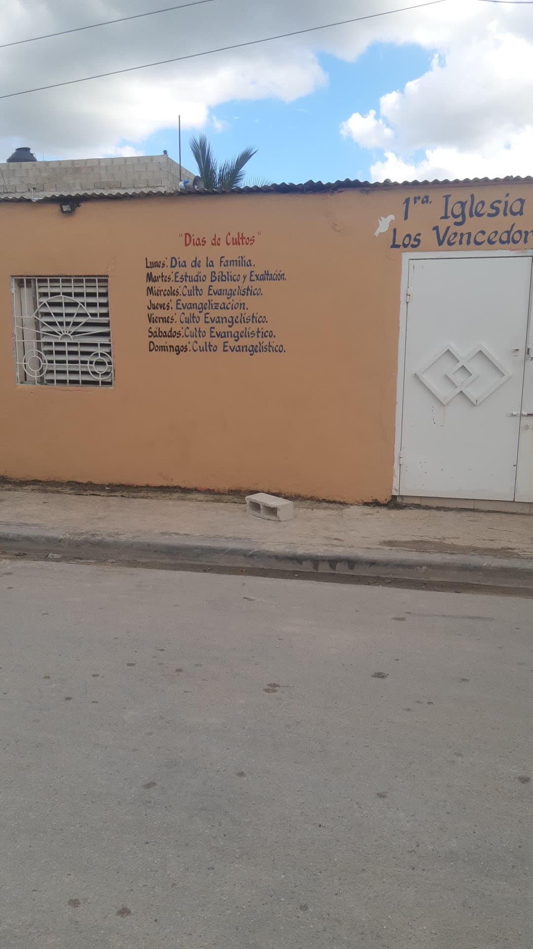 1Ra Iglesia Pentecostal Los Vencedores de Jehová Pastora Lenny Mercedes de Nova - Imagen 1