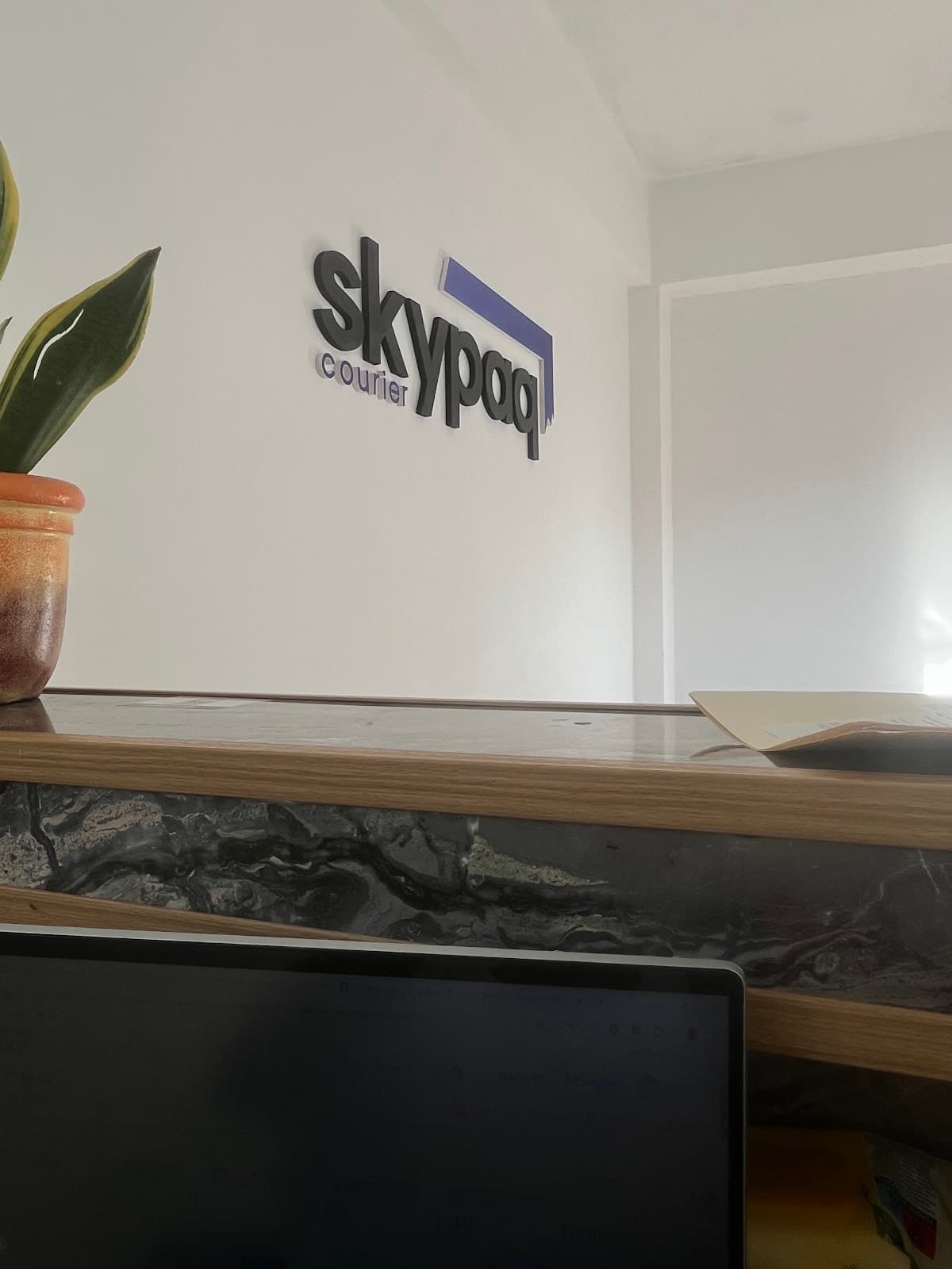 SKYPAQCOURIER La Otra Banda - Imagen 3