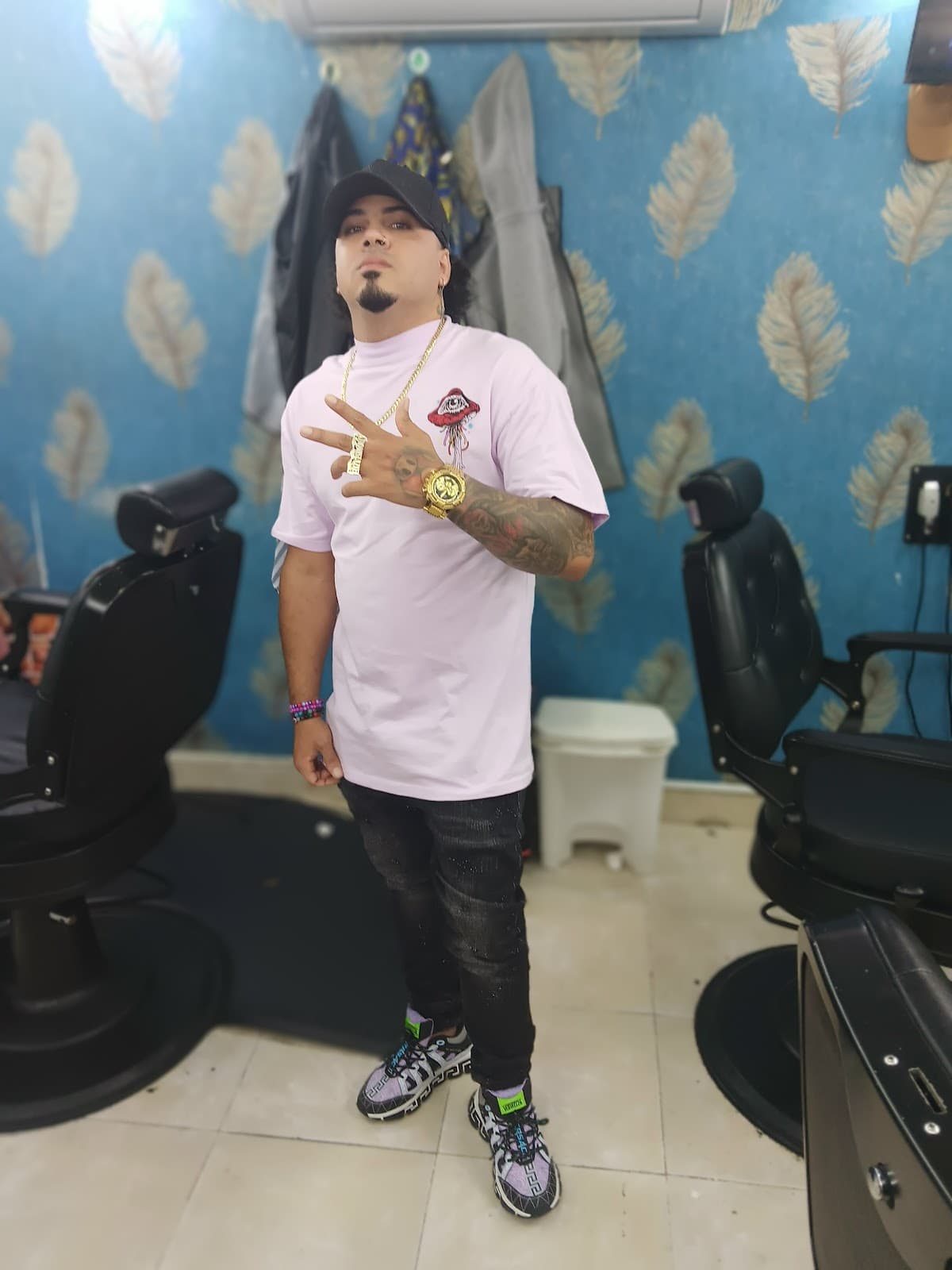 Adonis Barber Shop HOOKA y Más - Imagen 2