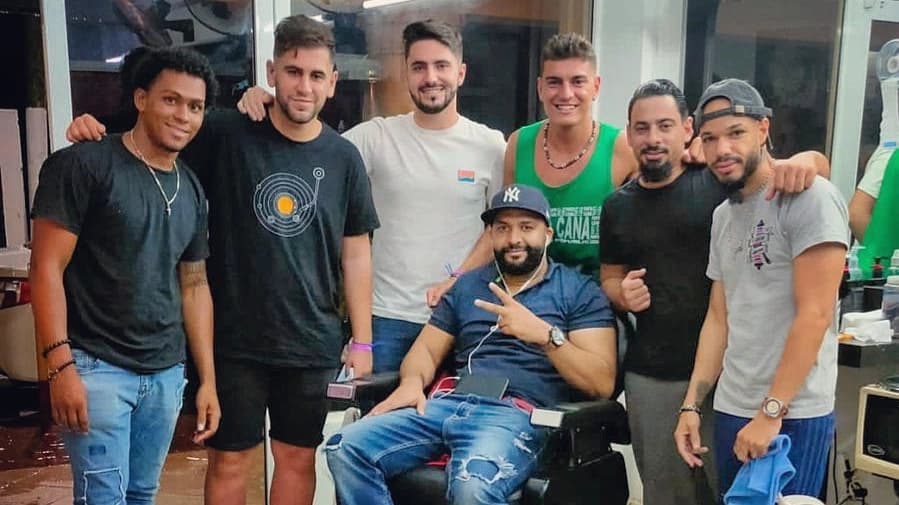 Jhonattan barber shop - Imagen 1
