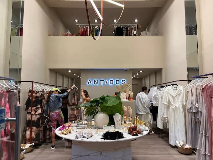 Antibes | Luxury Boutique & Jewelry Store Punta Cana (Blue Mall) - Imagen 1
