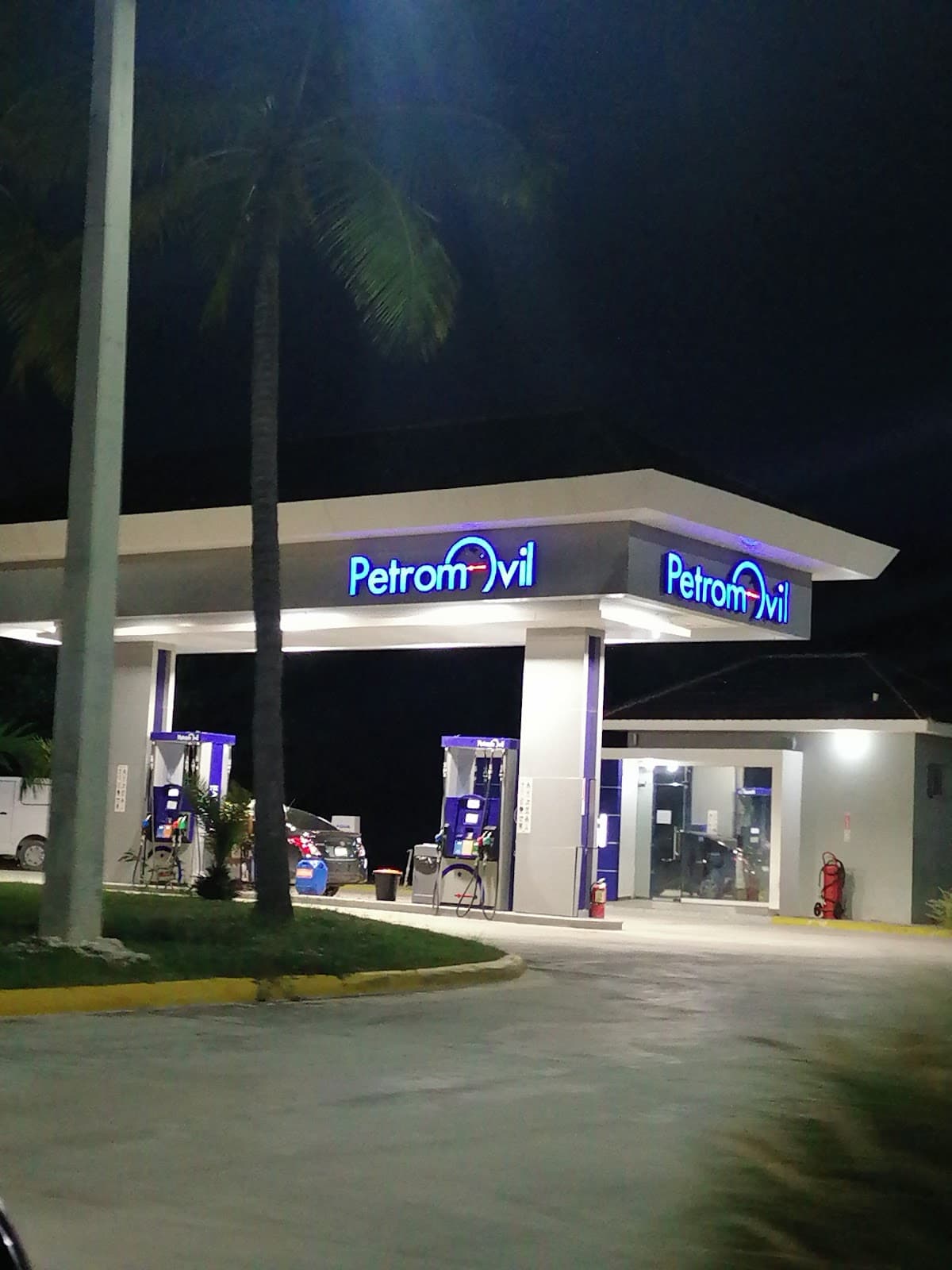 Petromovil, Cap Cana. - Imagen 1