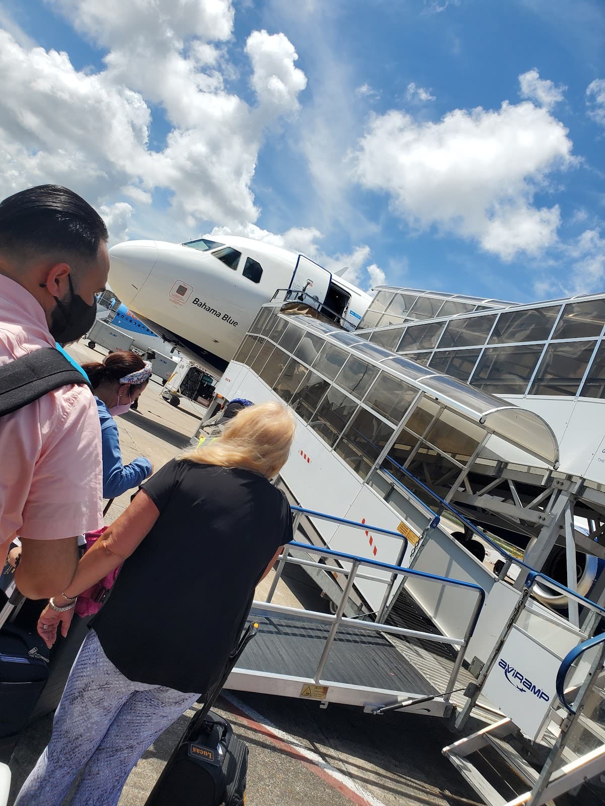 JetBlue Ticket Counter - Imagen 1
