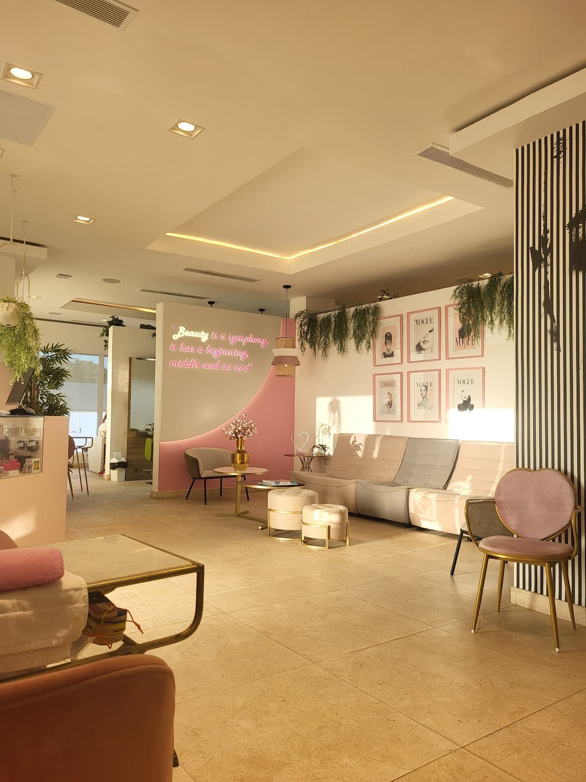 Esenci Beauty Center & Spa - Imagen 1