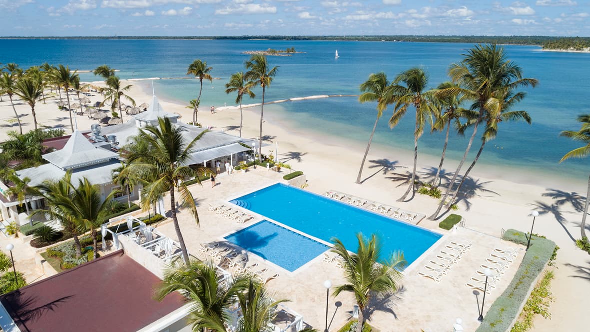 Playa Nueva Romana - Real Estate Showroom - Imagen 3